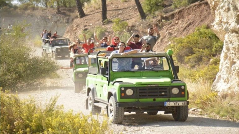 Adventure Combo: Safari, Diving & History